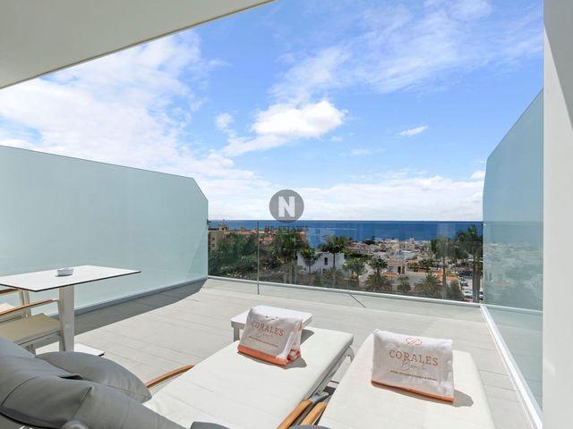 Piso en venta en La Caleta Adeje, Tenerife