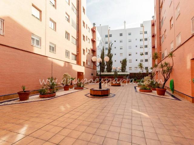 Piso en Venta en La Calzada La Florida