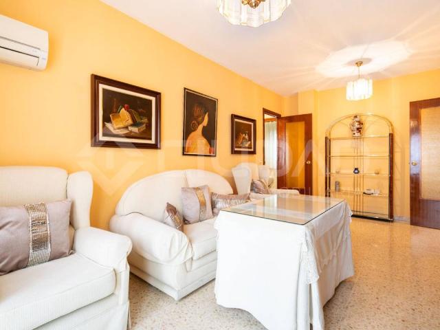 Piso en Venta en La Calzada La Florida