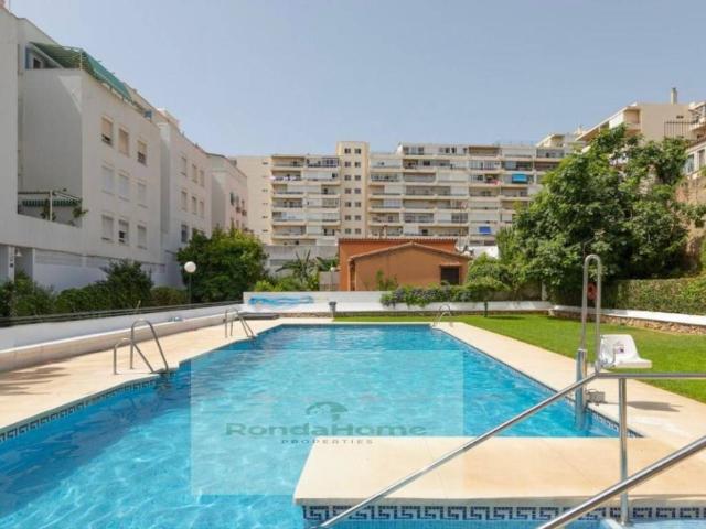 Piso en Venta en La Carihuela Los Nidos