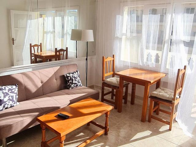 Piso en Venta en La Carihuela Los Nidos