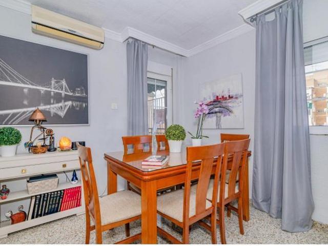 Piso en Venta en La Granada, Granada
