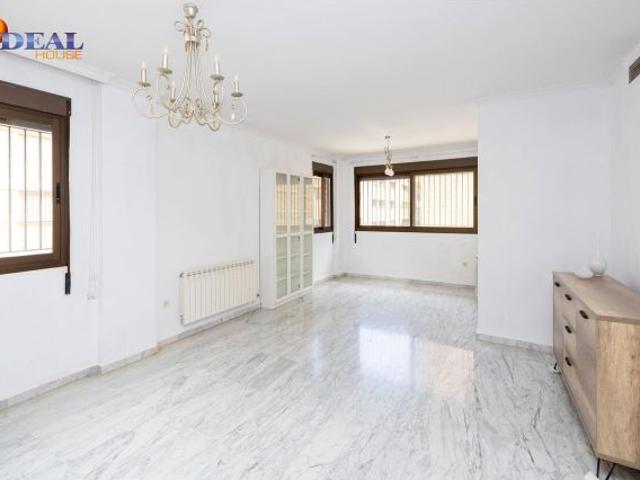 Piso en Venta en La Granada, Granada