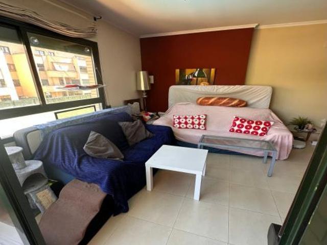 Piso en venta en La Puebla de Vallbona + 2 plazas de garaje incluidas
