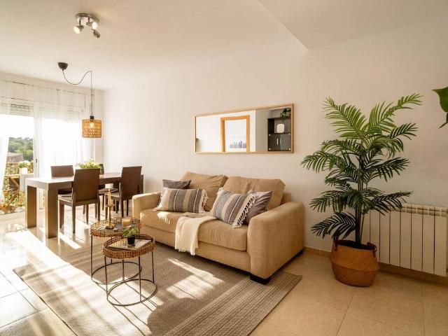 Piso en Venta en La Pobla de Montornès