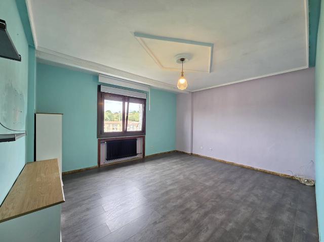 Piso en Venta en La Pola Siero