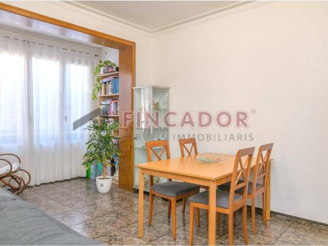 Piso en venta en La Vila de Gràcia 08012