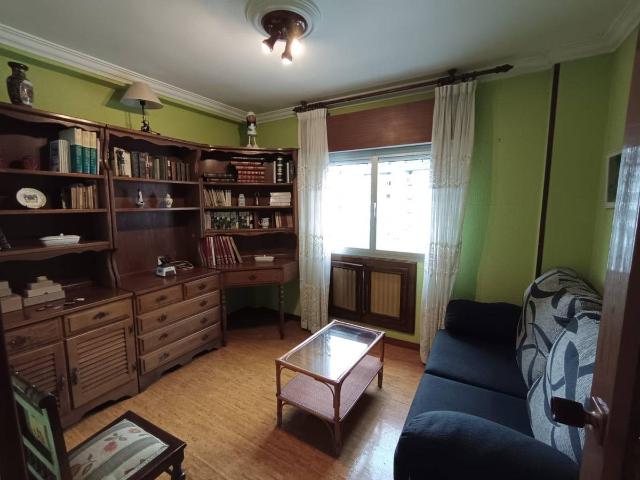 Piso en Venta en La Villa Bazuelo