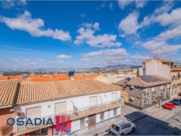 Piso en Venta en La Zubia Ciudad