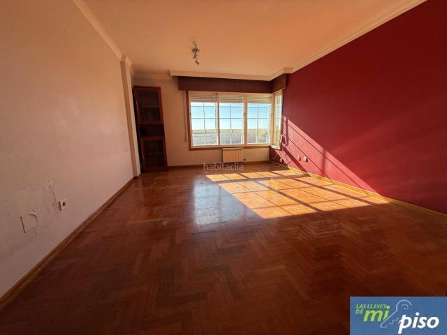 Piso en venta en Laguna de Duero. Oportunidad Vivienda Seminueva en Laguna de Duero de cuatro dormitorio, dos baños. Pisos Laguna de.