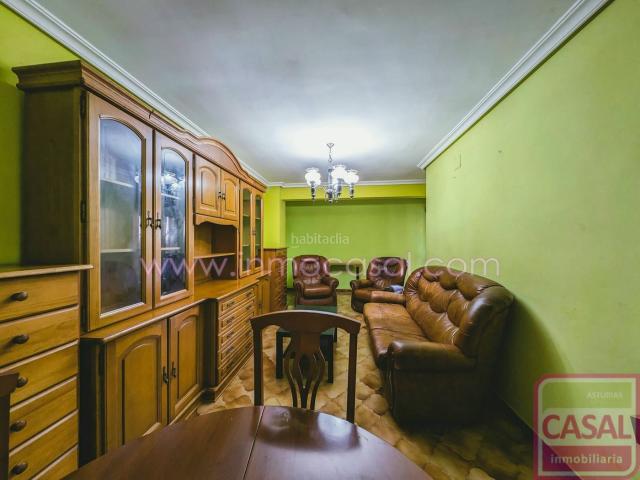 Piso en venta en Langreo, La Felguera. Se vende piso céntrico en La Felguera cocina equipada, amplio salóncomedor, tres dormitorios, baño con ducha, dos trasteros. Pisos.
