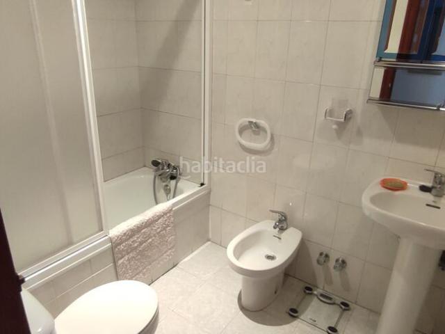 Piso en venta en Langreo, La Felguera. Piso muy amplio con grandes habitaciones. Pisos.