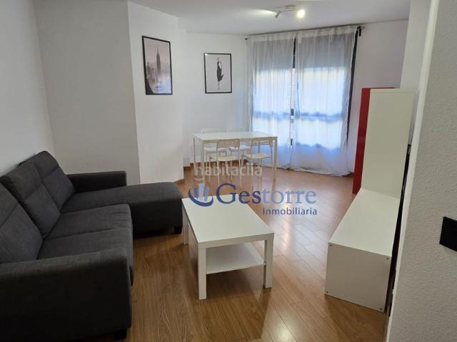 Piso en venta en Langreo, La Felguera. Presentamos la oportunidad de adquirir un magnífico piso ubicado en el corazón de Felguera, ideal para quienes buscan comodidad y. Pisos.