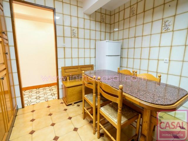 Piso en venta en Langreo, Sama. Venta de piso de 3 habitaciones, salón comedor, cocina con gran almacenaje, cuarto de baño y trastero en Ciaño. Ascensor. Cerca de. Pisos.