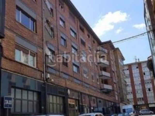 Piso en venta en Langreo, Sama. VENTA EN RENTABILIDAD INMUEBLE ALQUILADO SIN ACCESO AL INTERIOR. Pisos.