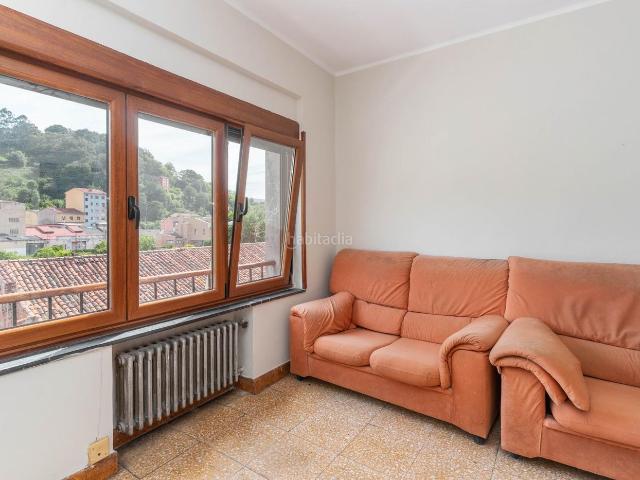 Piso en venta en Langreo, Riaño Los Barros. Oportunidad en La Felguera Impecable 2º piso de 3 hab, terraza y garaje. Pisos.