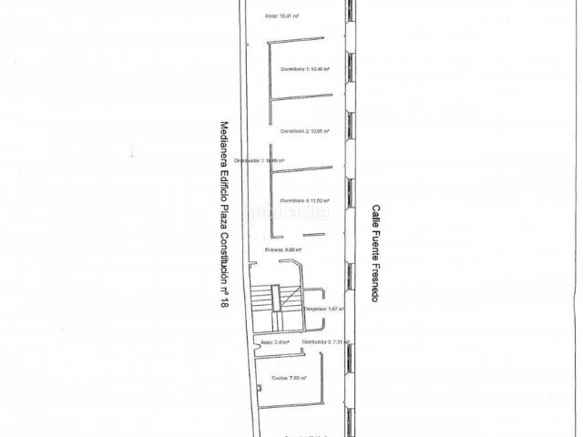 Piso en venta en Laredo, Centro. Se venden dos pisos en pleno corazón de Laredo, en el casco antiguo de 145 m2 cada uno, con la posibilidad de hacer varios apartam. Pisos.