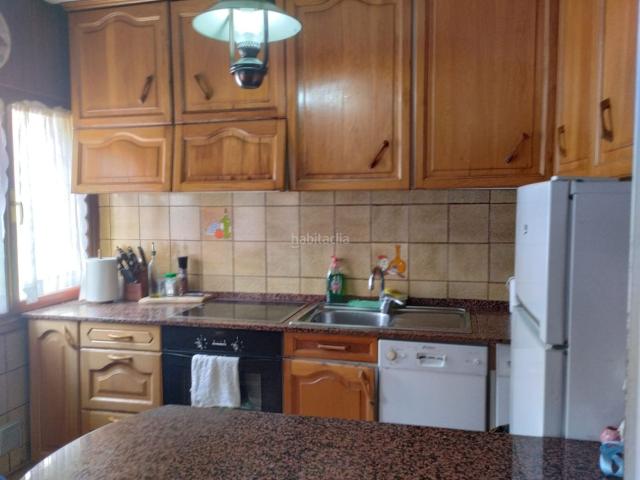 Piso en venta en Laredo, Centro. Piso de 3 habitaciones en la Calle Marqués de valdecilla, en el centro de Laredo. Pisos.