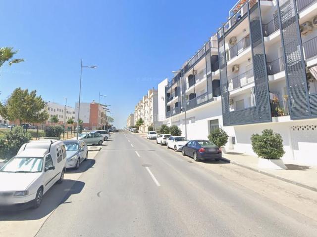 Piso en venta en Lebrija. Piso en venta en Lebrija, Sevilla. Activo inmobiliario SIN POSESIÓN, NO SE PUEDE VISITAR. Pisos.