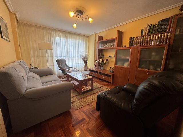 Piso en venta en Legazpi. PISO EXTERIOR CON BALCONES, SOLEADO Y VISTAS DESPEJADAS. Pisos.