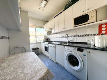Piso en venta en Leioa, Artatza Pinueta Pinosolo. Piso en el centro de Romo, totalmente exterior. Dispone de salón, cocina, 3 habitaciones, 2 baños y terraza. Pisos.