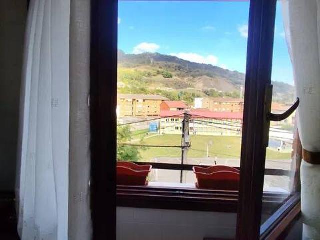 Piso en Venta en Lena