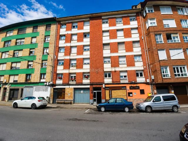 Piso en venta en Lena. Piso en venta en Pola de Lena, 3 dormitorios. Pisos.