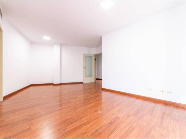 Piso en Venta en L'Hospitalet de Llobregat