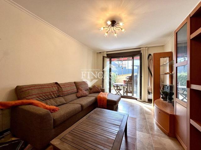 Piso en venta en Limpias. PISO EN PLANTA BAJA CON GRAN ZONA EXTERIOR. Pisos.