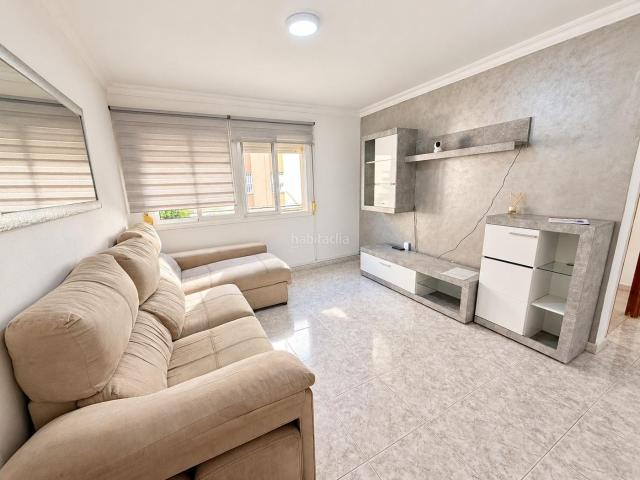 Piso en venta en Línea de la Concepción La, Mondejar Junquillos. PISO REFORMADO DE 3 DORMITORIOS A UN PASO DE LA PLAYA DE PONIENTE LA LÍNEA. Pisos Línea de la Concepción.