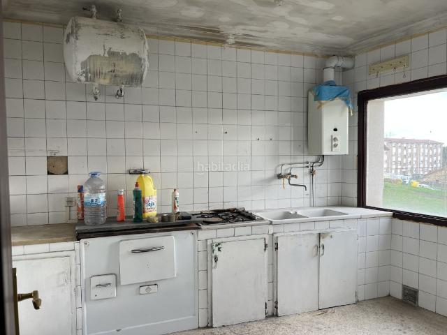 Piso en venta en Llanera. Amplio piso exterior de 4 dormitorios con terraza en Posada de Llanera. Pisos.