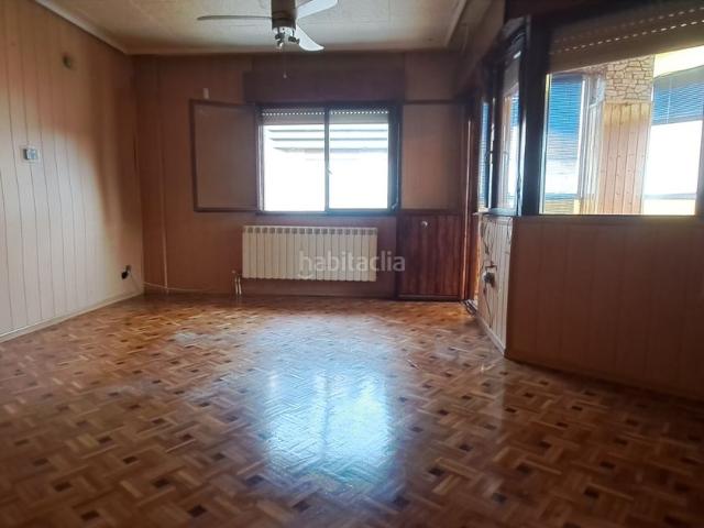 Piso en venta en Llanera. Venta de inmueble en Lugo de Llanera. Pisos.