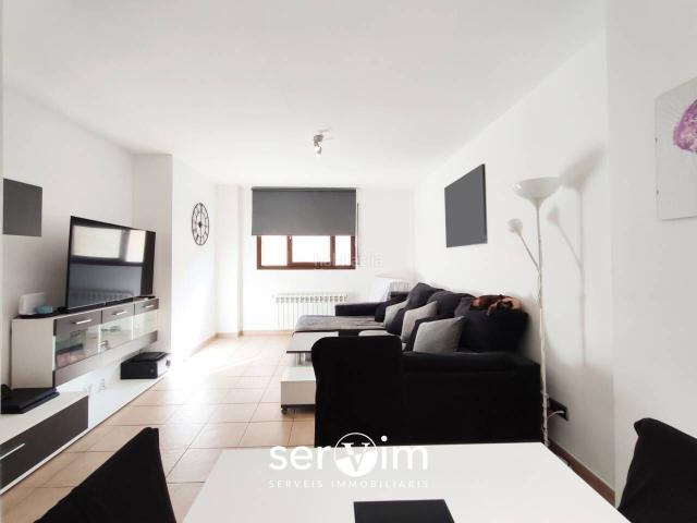 Piso en venta en Llagostera. Piso en venta en Llagostera, planta baja con patio privado. Pisos.