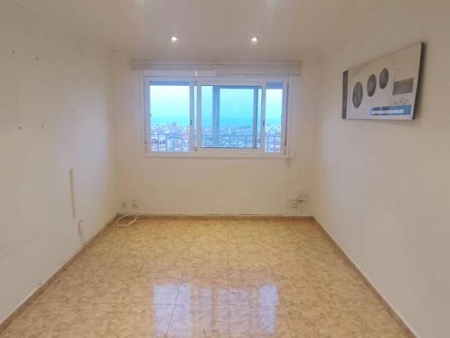 Piso en Venta en Llefià