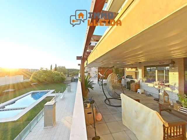 Piso en venta en Lleida, La Bordeta. EXCLUSIVO Piso Parc de lAigua con gran terraza, parking y trastero. Pisos.