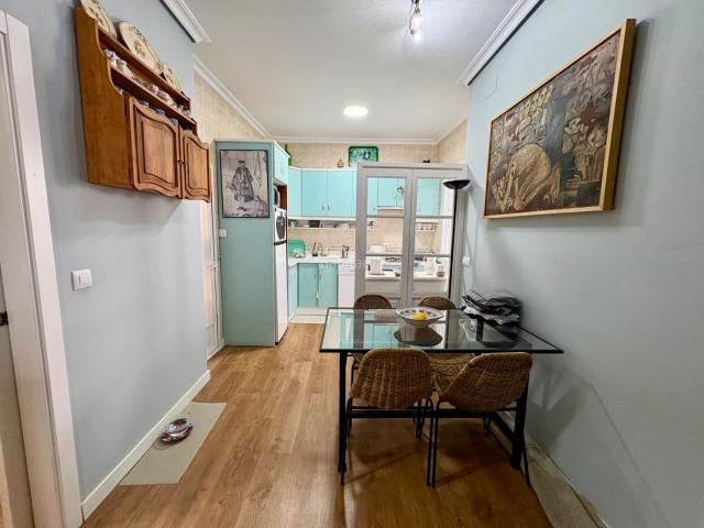 Piso en venta en Llerena. Piso céntrico con terraza. Pisos.