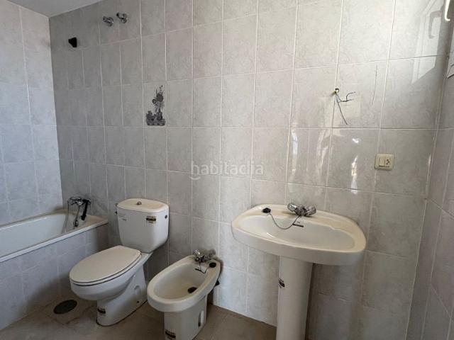 Piso en venta en Llerena. Precioso piso, muy bien situado, con trastero. Pisos.