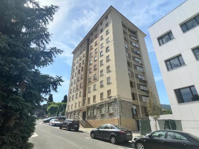 Piso en venta en Llodio. Piso en venta en Lateorro Llodio, junto al nuevo ambulatorio. Pisos.