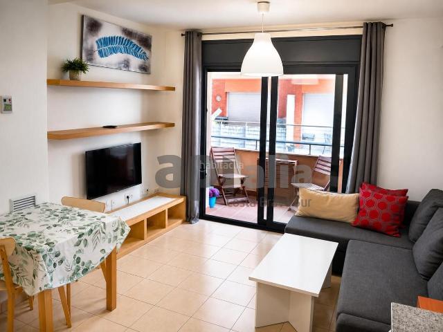 Piso en venta en Lloret de Mar, Centre Costa Brava. APARTAMENTO CON LICENCIA TURÍSTICA EN EL CENTRO DE LLORET, A 2 MINUTOS DE LA PLAYA. Pisos Lloret de.