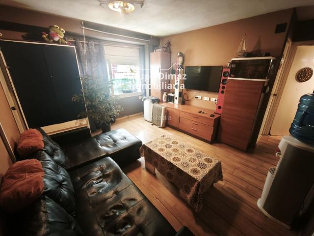 Piso en venta en Lloret de Mar, Centre Costa Brava. Piso en venta en Lloret de Mar para inversores, alquilado con rentabilidad, a 2 minutos de la playa. Pisos Lloret de.