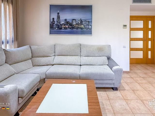 Piso en venta en Lloret de Mar, Santa Clotilde Costa Brava. Se vende amplio, luminoso y cálido piso en Fenals, a poca distancia a pie del mar y con plaza de parking. Pisos Lloret de.