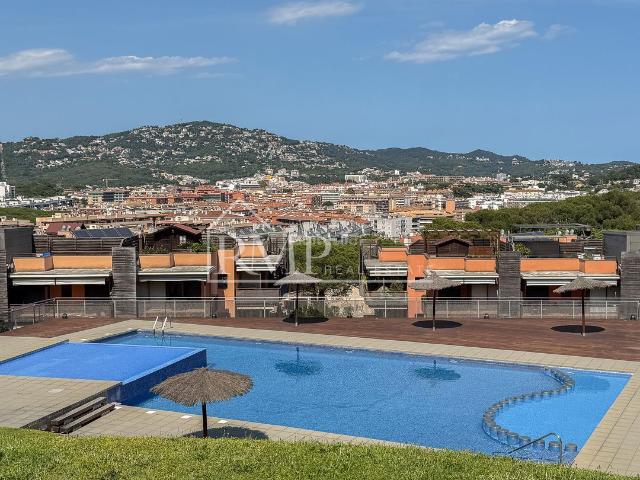Piso en venta en Lloret de Mar, Santa Clotilde Costa Brava. Piso con gran terraza, parking y zona comunitaria. Pisos Lloret de.