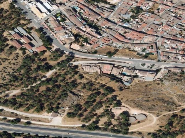 Piso en venta en Loja. Inmueble en Camino Pinos en Loja, Granada. Pisos.