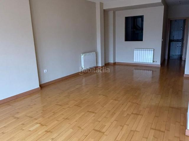 Piso en venta en Loja. SE VENDE PISO NUEVO CON COCINA AMUEBLADA. Pisos.