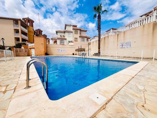 Piso en Venta en Lomas de Cabo Roig Los Dolses