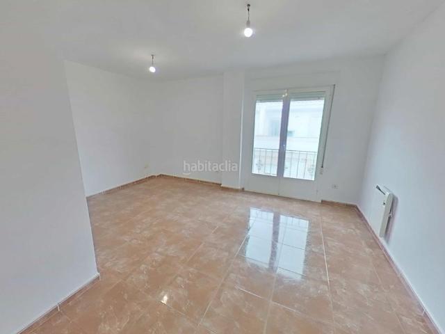 Piso en venta en Lominchar. Piso Reformado Centro Lominchar. 3 Habitaciones. 2 Baños. Pisos.