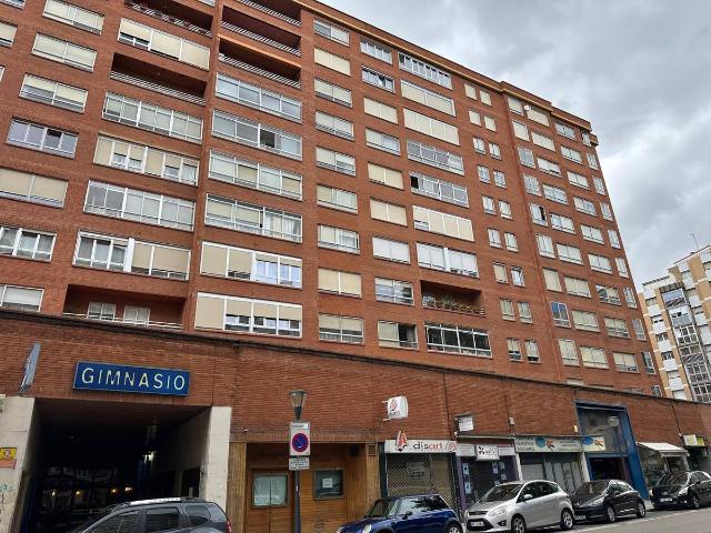 Piso en Venta en Los Vadillos R. Sanitaria Pozanos