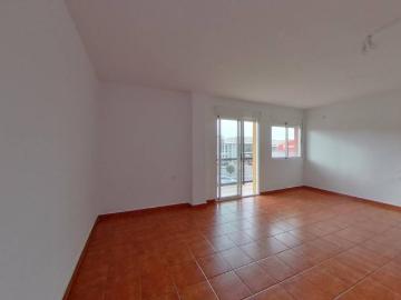 Piso en Venta en Los Vientos Casa Ros