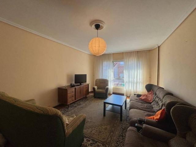 Piso en Venta en Los Corrales de Buelna