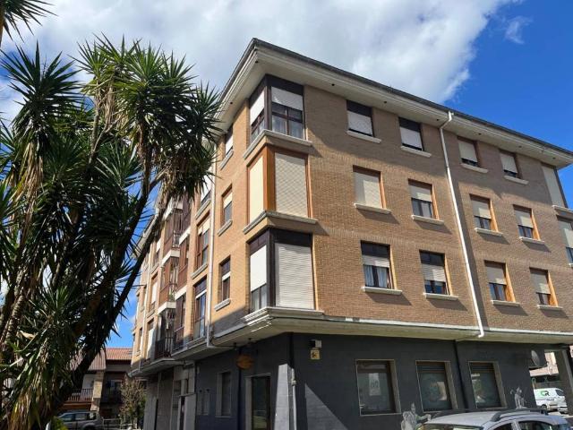 Piso en Venta en Los Corrales de Buelna